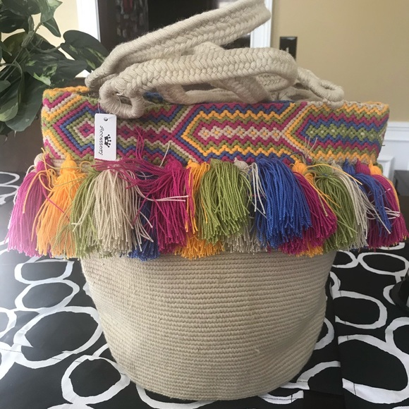 🌈Colorful Wayuu bucket bag!!! One of the kind🌸 - Picture 8 of 10